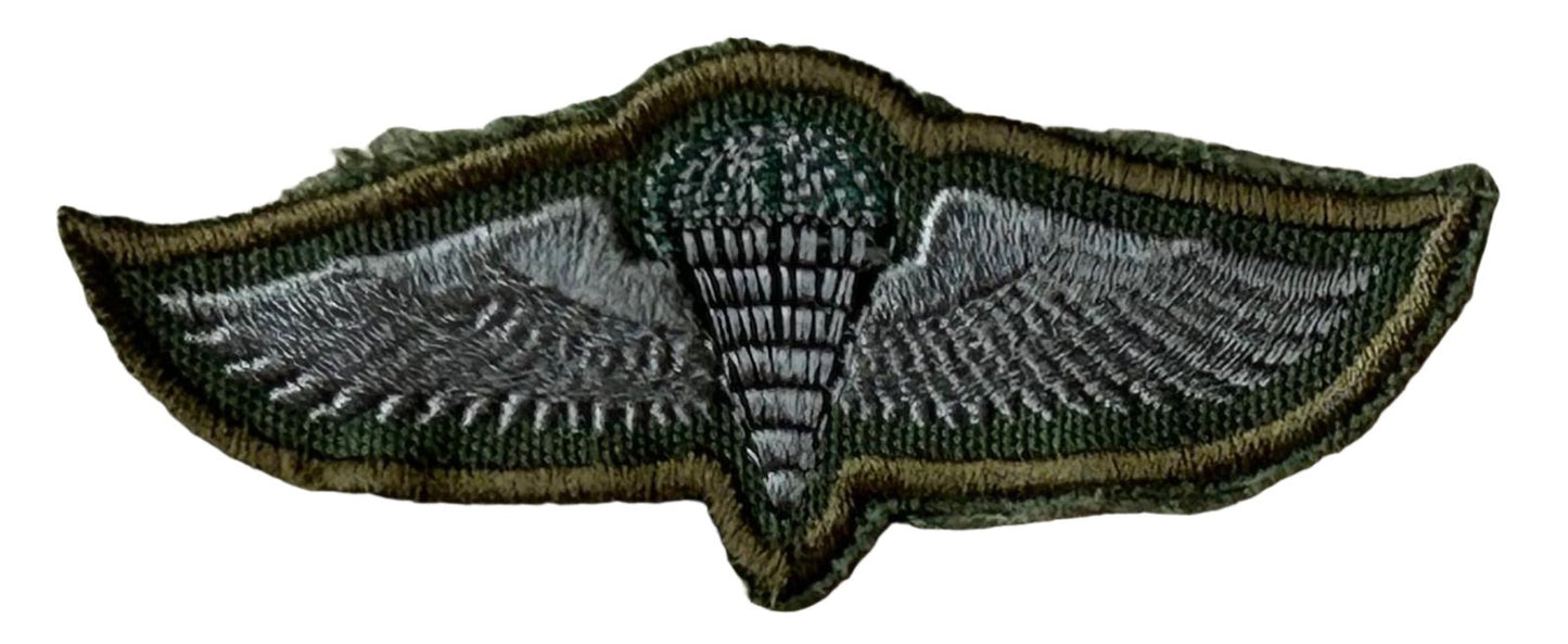 Zambia Combat Uniform Dark Grey Wings with Black Behind the Lines 2nd Issue - Bateleur Militaria