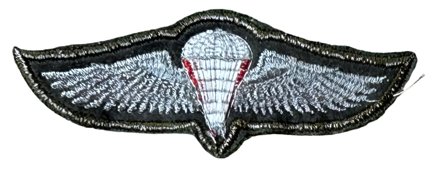 Zambia Free Fall Silver Wings with Red Behind the Lines 2nd Issue - Bateleur Militaria