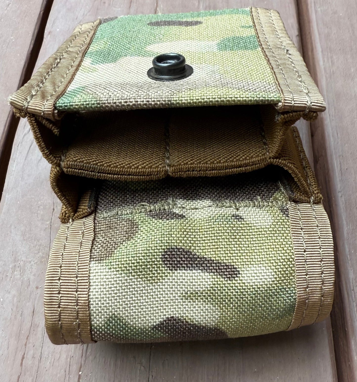US OCP Multicam Double Handcuff Pouch Molle II (HCP) Mint - Bateleur Militaria