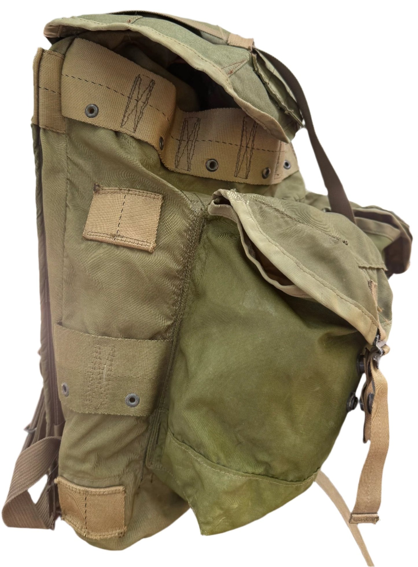 Vintage Vietnam War 1968 US Army Nylon Tropical Rucksack W/ Frame Green - Bateleur Militaria