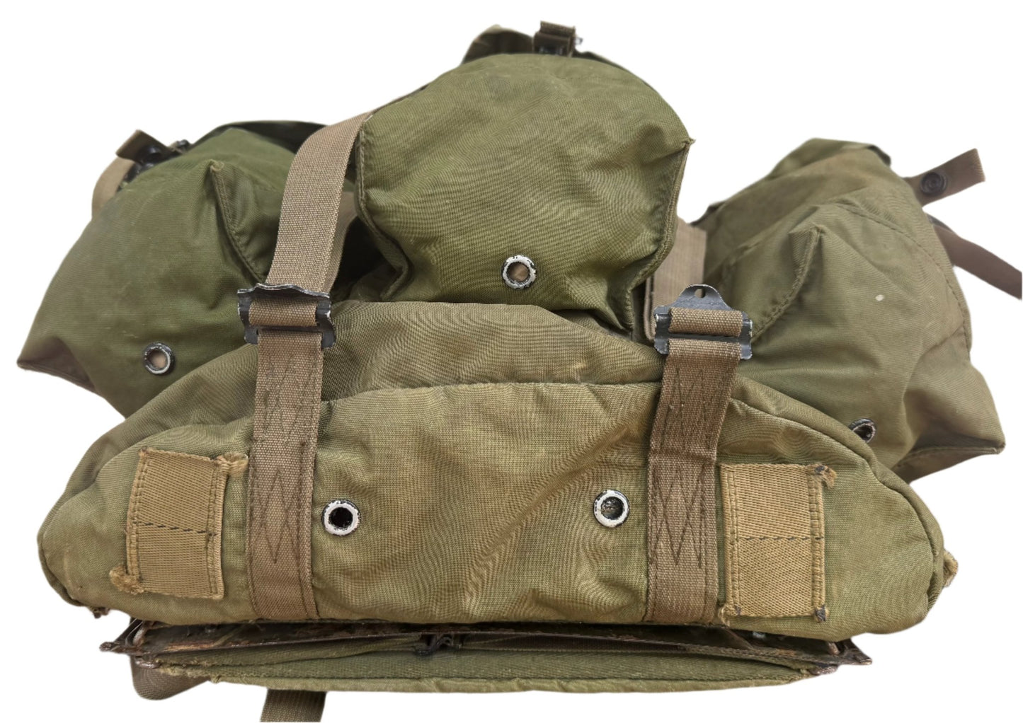 Vintage Vietnam War 1968 US Army Nylon Tropical Rucksack W/ Frame Green - Bateleur Militaria