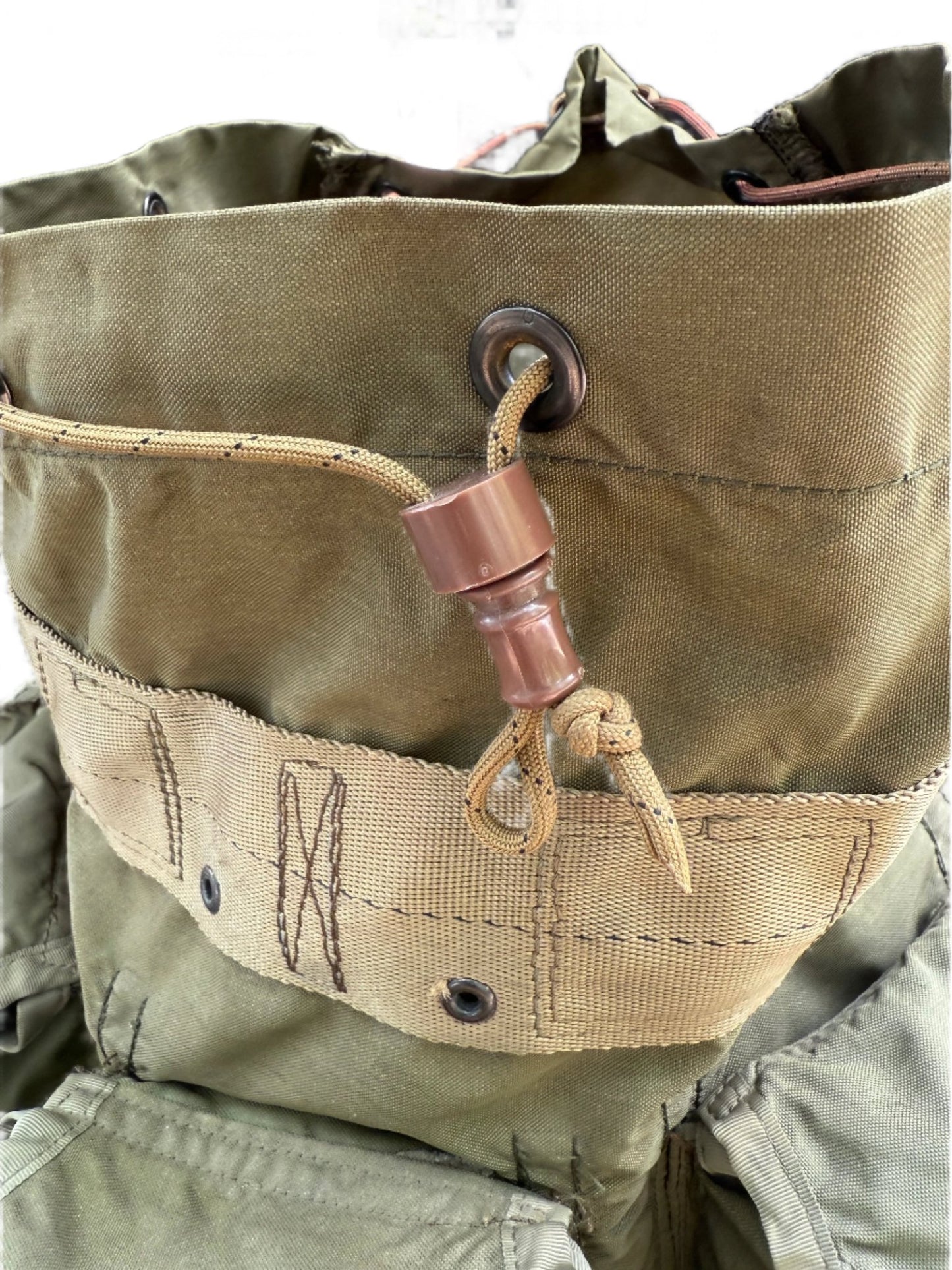Vintage Vietnam War 1968 US Army Nylon Tropical Rucksack W/ Frame Green - Bateleur Militaria