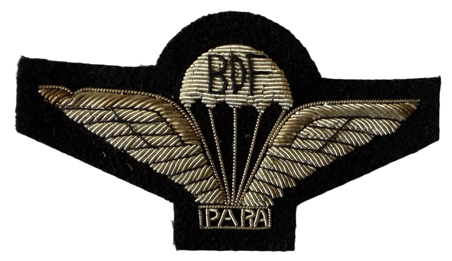 Botswana Defense Force Parachute Wings BDF on Silver Wire Embroidered Variation 3 - Bateleur Militaria