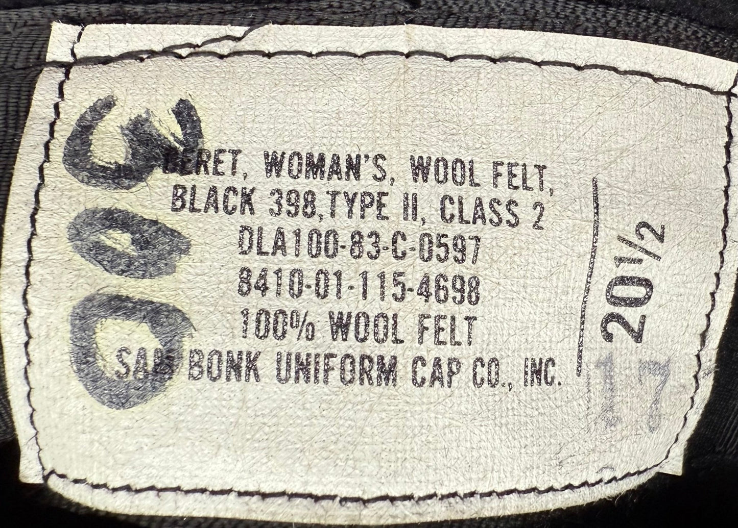 US Army Woman's Wool Felt Black Beret & Badge Size 20.5 - Bateleur Militaria