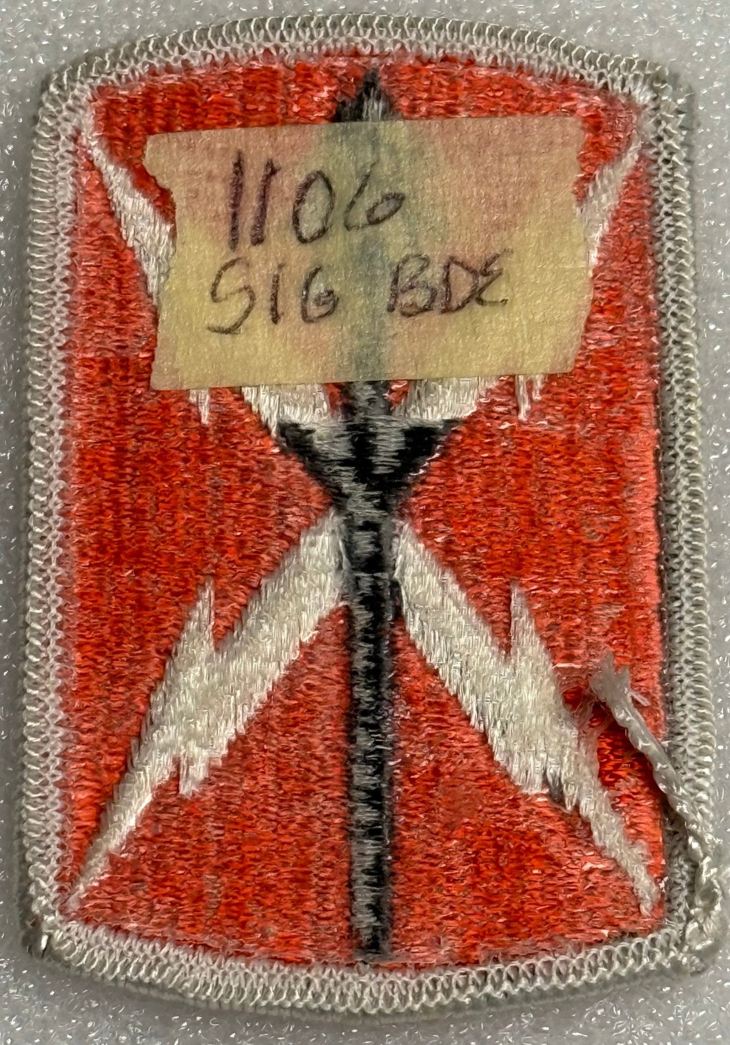 US Army 1106th Signal Brigade SSI/Patch Color Merrowed Edge - Bateleur Militaria