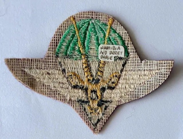 South West Africa (SWATF) Parachute Battalion Beret Badge 1st Type - Bateleur Militaria