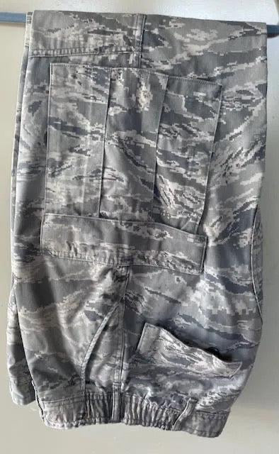 US Air Force Tiger Stripe Coat & Trousers (36R/Large)