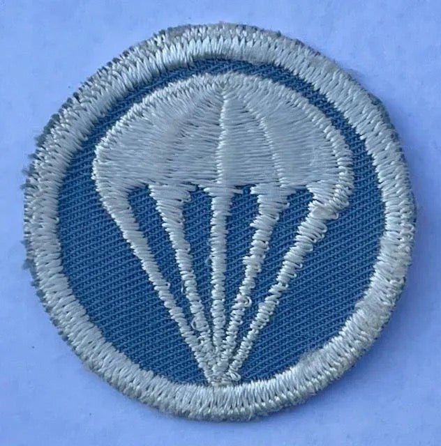 US Army Parachutist Garrison Cap Badge on Twill Cut Edge 2 - Bateleur Militaria