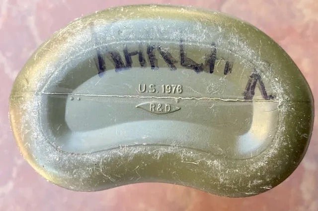 US M1961 Plastic 1 Quart Canteen Dated 1976 - Bateleur Militaria