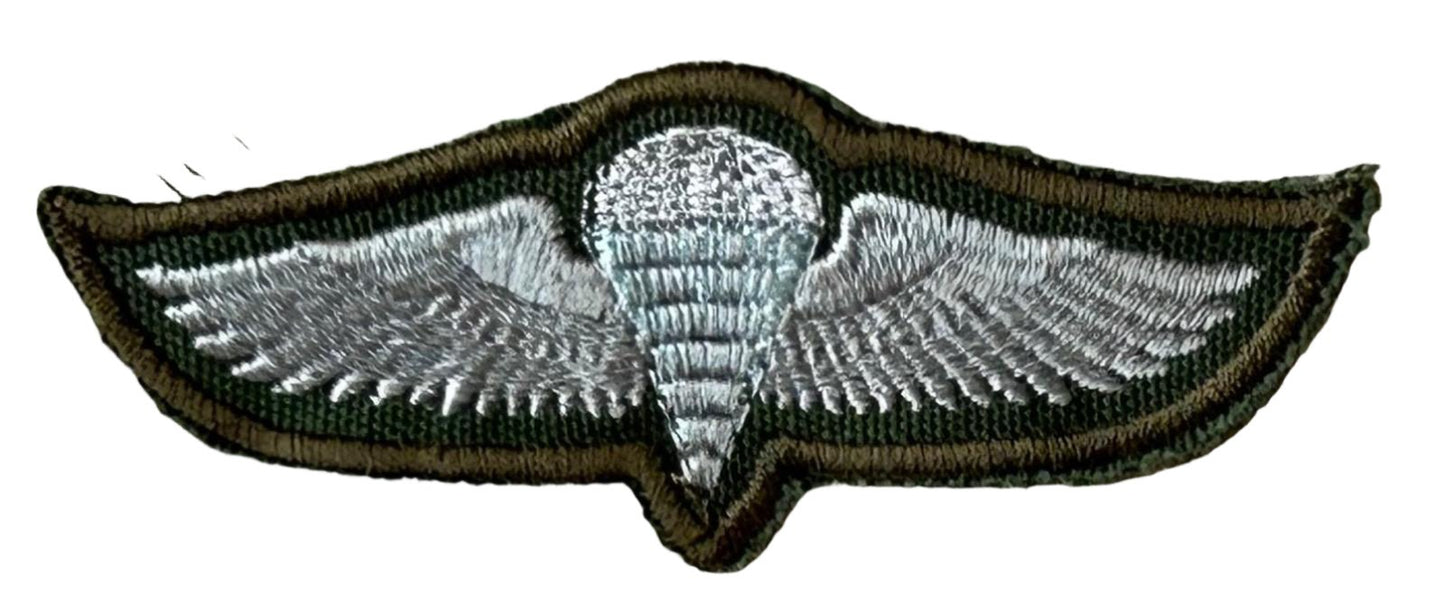 Zambia Basic Static Line Silver Wings with Light Blue Behind the Lines 2nd Issue - Bateleur Militaria