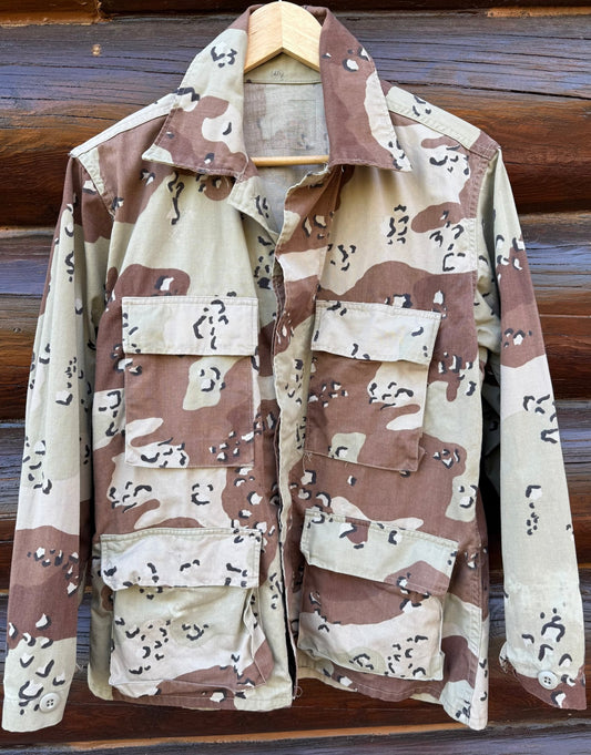 US Army 6 Color Desert Camo Shirt Chocolate Chip Camo Dated 1990 - Bateleur Militaria
