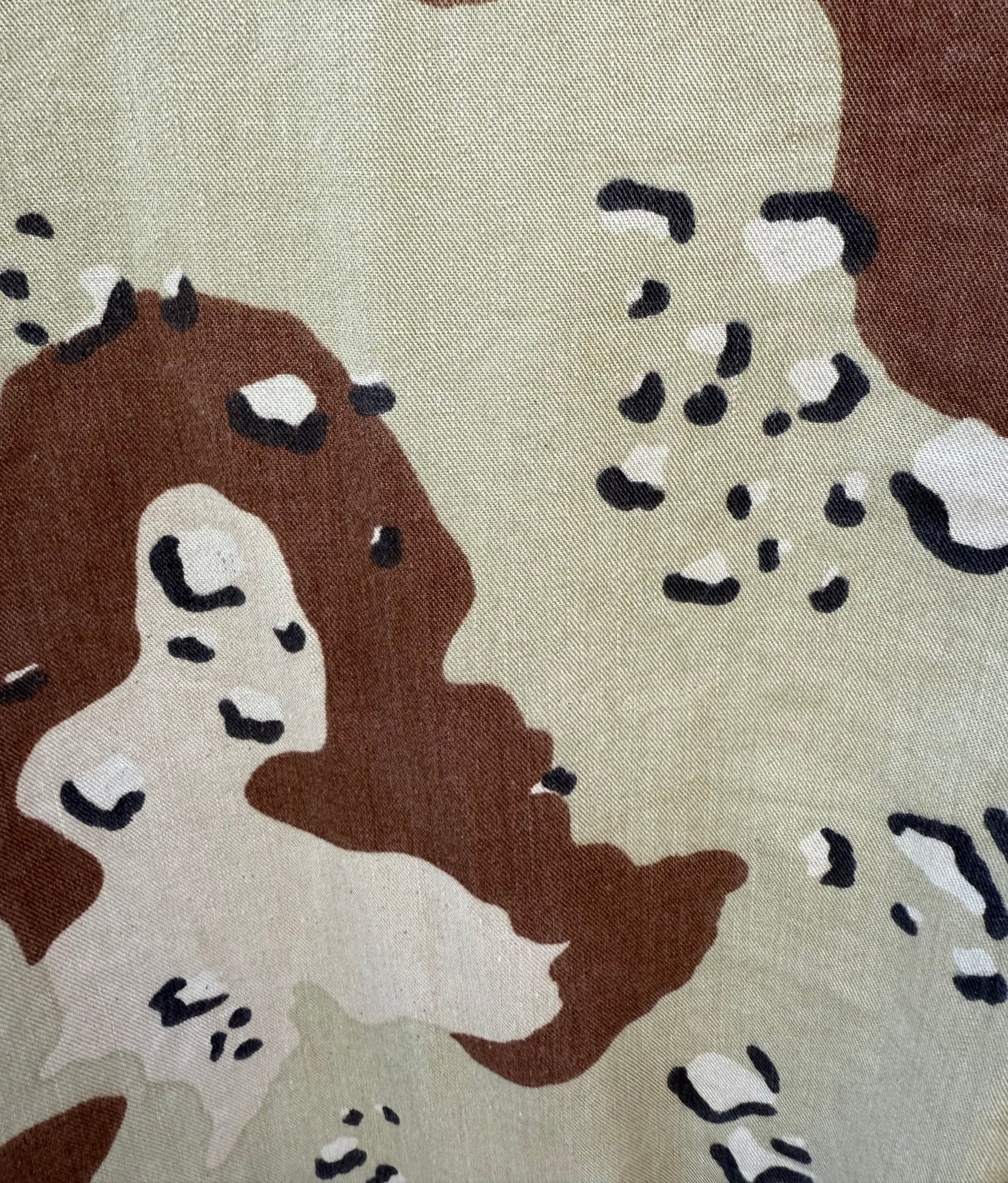 US Army 6 Color Desert Camo Shirt Chocolate Chip Camo Dated 1990 - Bateleur Militaria