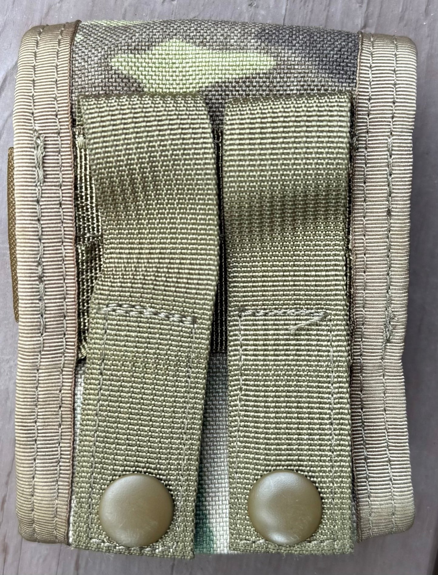 US OCP Multicam Double Handcuff Pouch Molle II (HCP) Mint - Bateleur Militaria