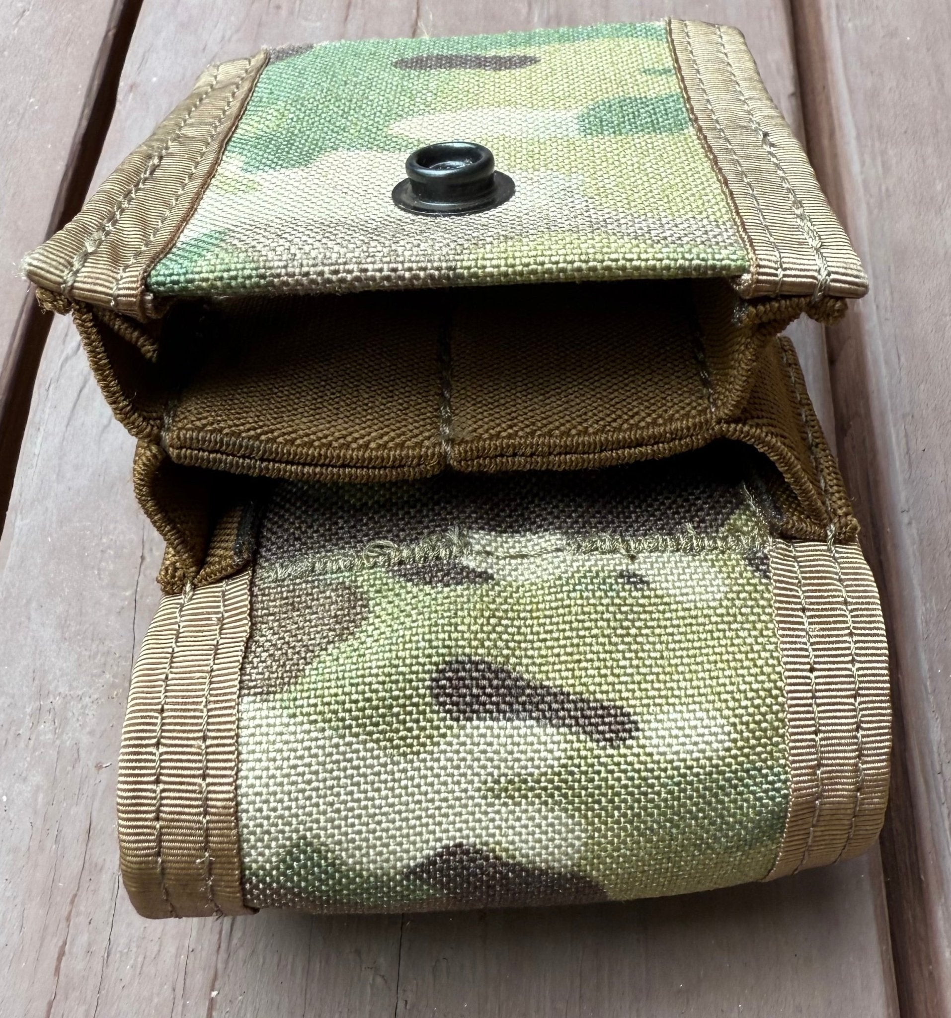 US OCP Multicam Double Handcuff Pouch Molle II (HCP) Mint - Bateleur Militaria