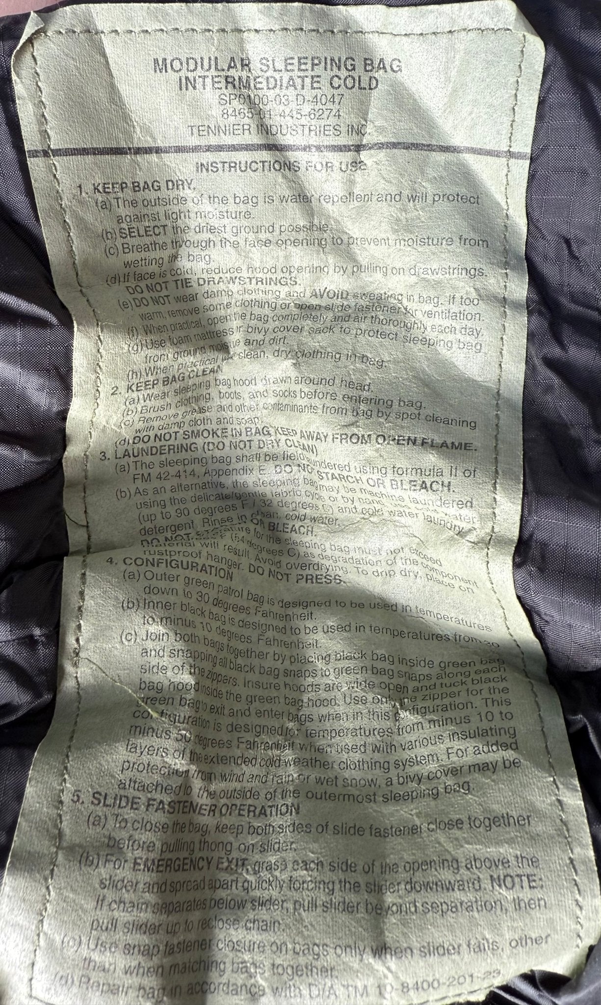 US Army Intermediate Cold Sleeping Bag + Stuff Sack - Bateleur Militaria
