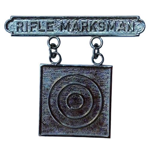 USMC Marine Corps Rifle Marksman Qualification Badge - Bateleur Militaria