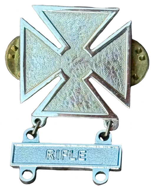 US Army Rifle Marksmanship Badge Hallmarked - Bateleur Militaria