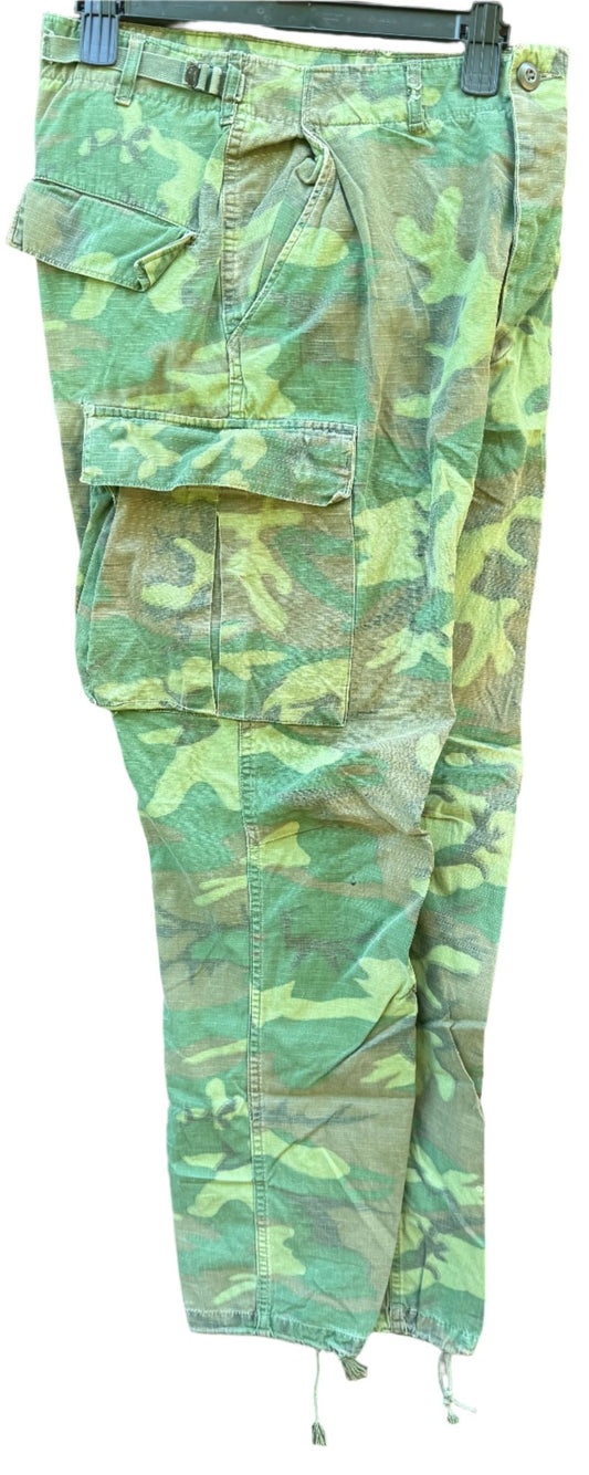US Vietnam ERDL Green Dominant Lowland Trousers S/L 1 - Bateleur Militaria