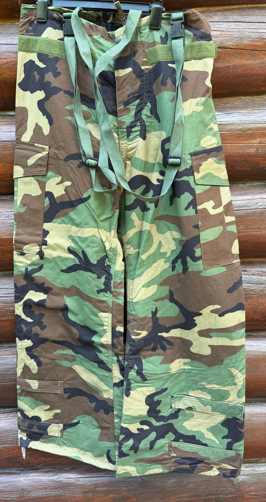 U.S. Military Biological & Chemical Protective Suit Trousers Bib Woodland Camo Medium - Bateleur Militaria
