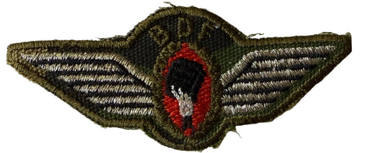 Botswana Defense Force Free Fall Parachute Wings Silver Lurex w Red Center on Green - Bateleur Militaria
