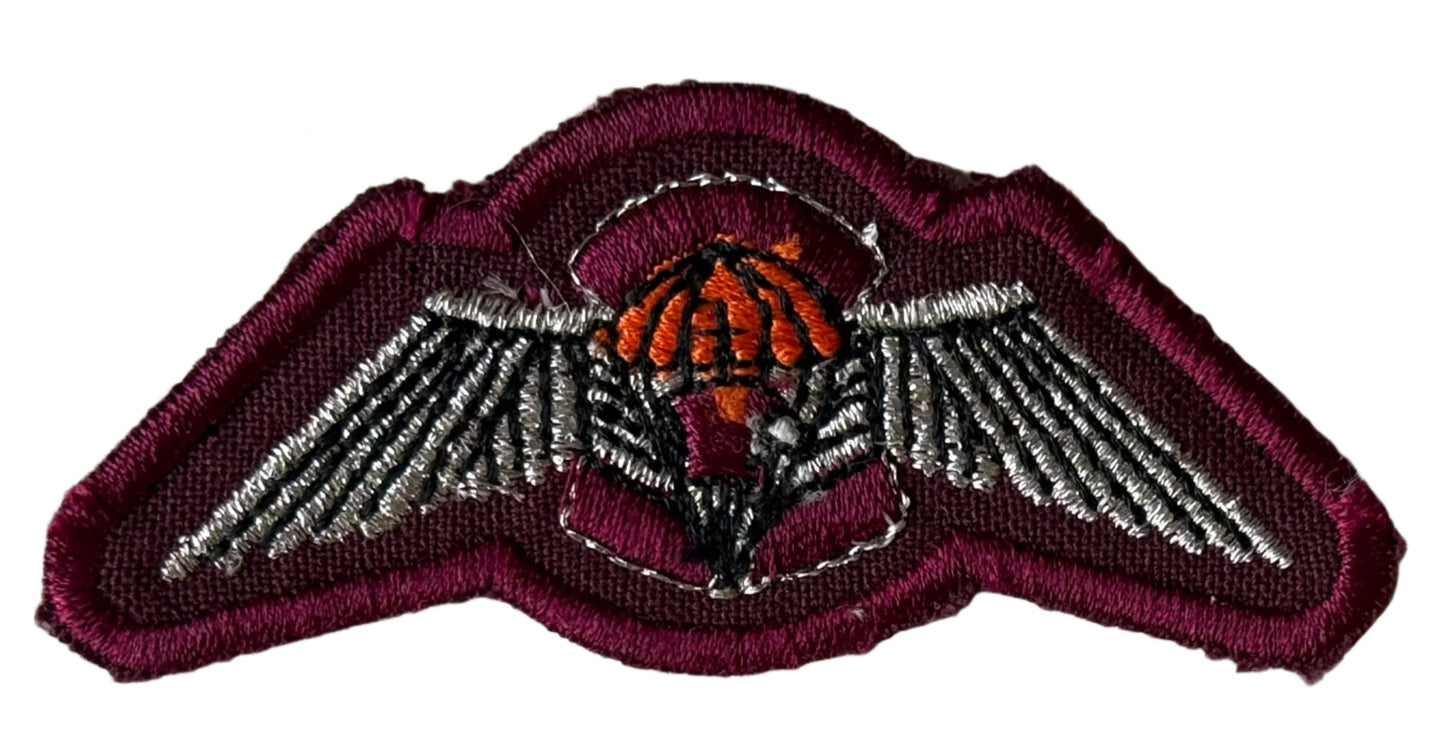 Bophuthatswana Parachute Regiment Beret Badge Silver Wings Red Bird