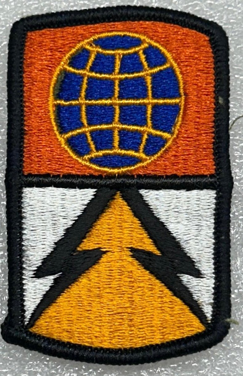 US Army 1108th Signal Brigade SSI/Patch Color Merrowed Edge - Bateleur Militaria