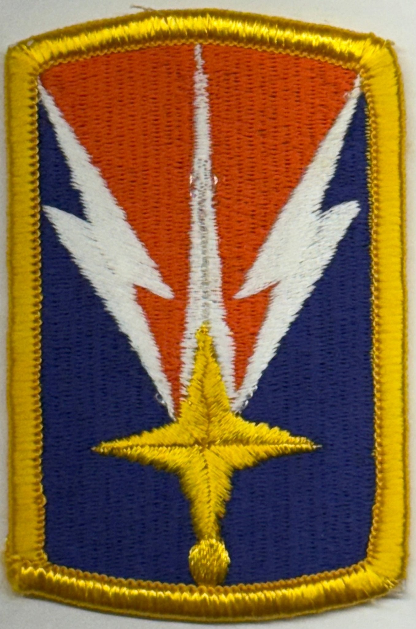 US Army 1107th Signal Brigade SSI/Patch Color Merrowed Edge (1989 - 1993) - Bateleur Militaria