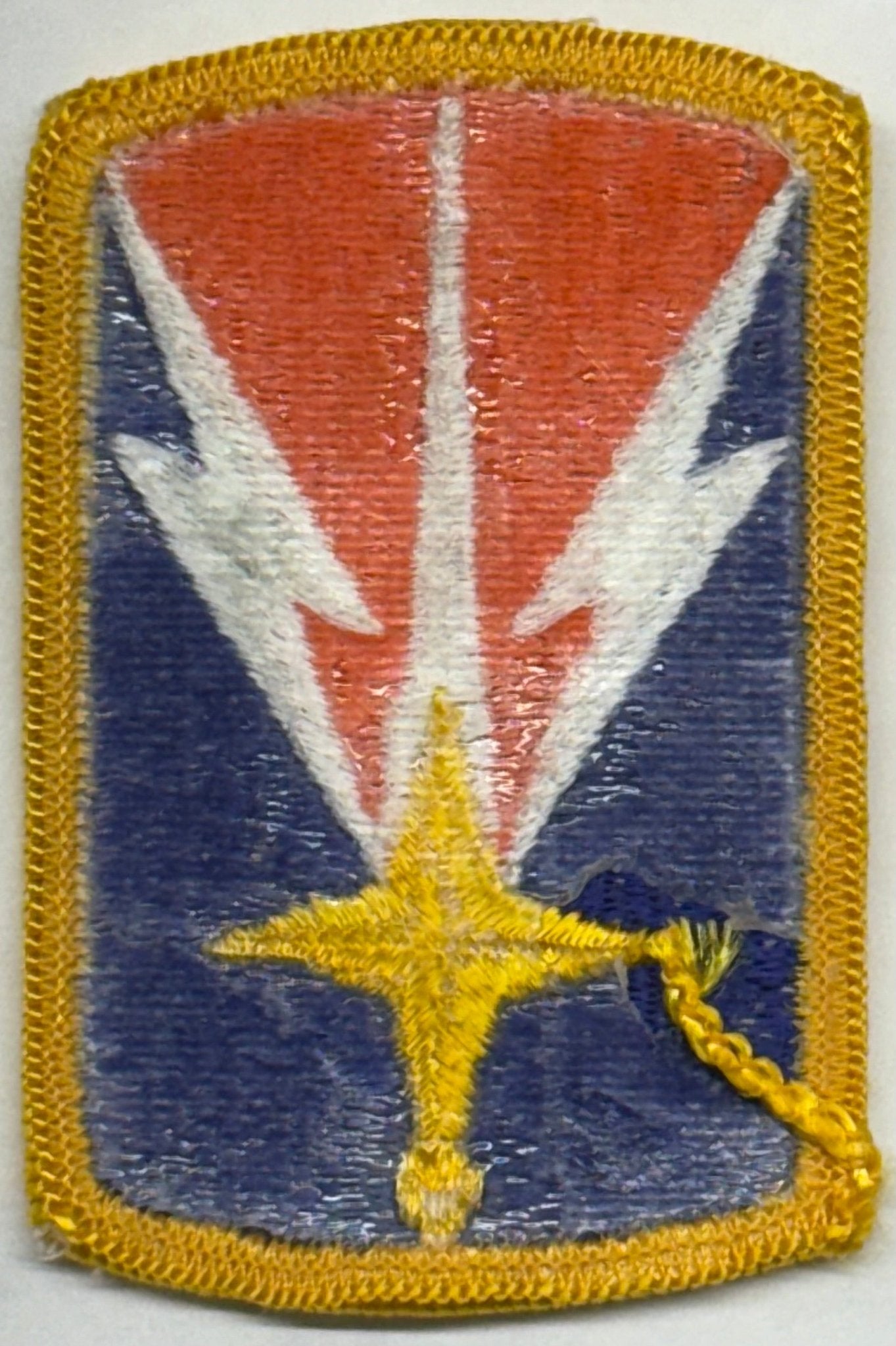 US Army 1107th Signal Brigade SSI/Patch Color Merrowed Edge (1989 - 1993) - Bateleur Militaria
