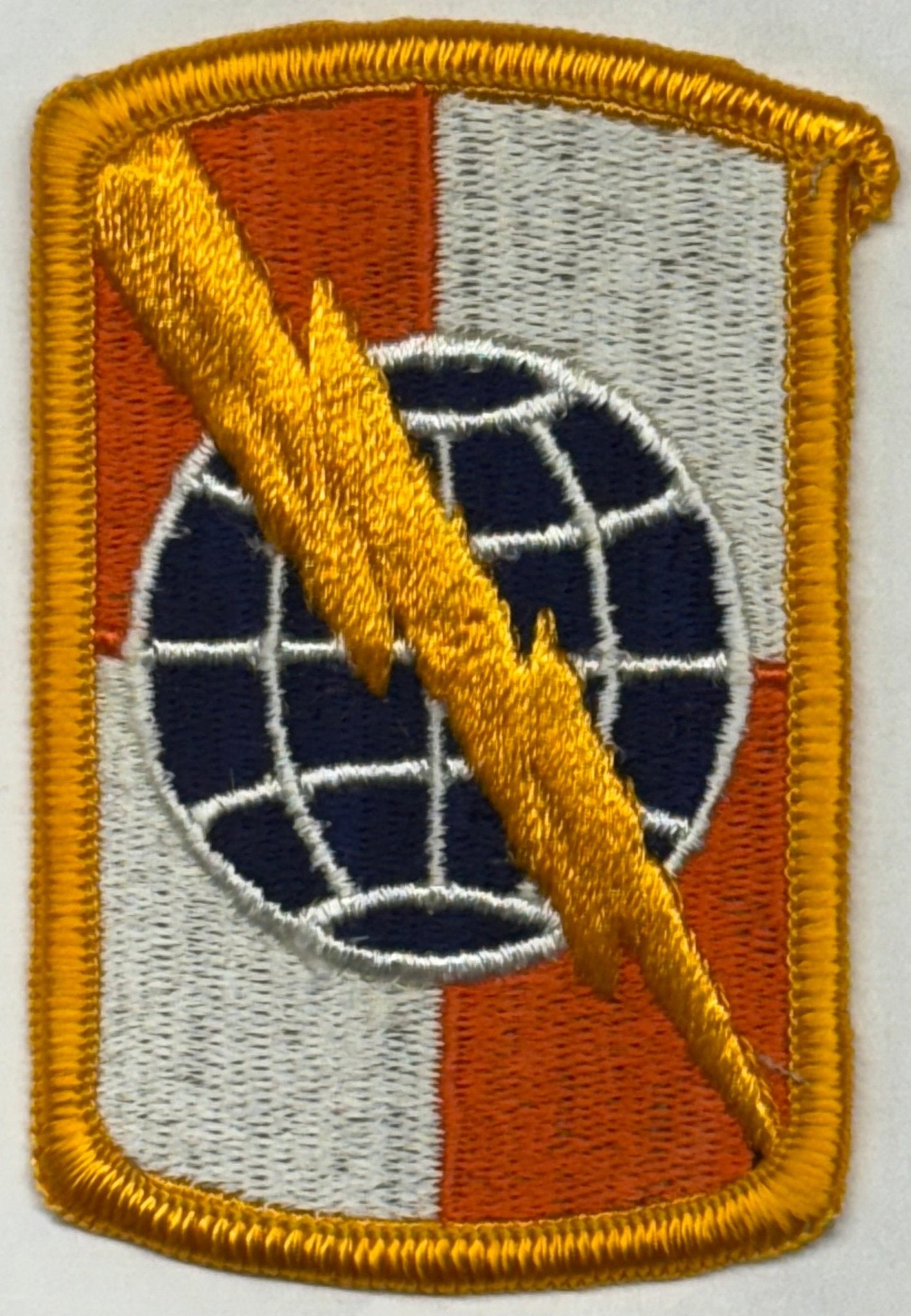 US Army 359th Signal Brigade SSI/Patch Color Merrowed Edge (1988 - ) - Bateleur Militaria