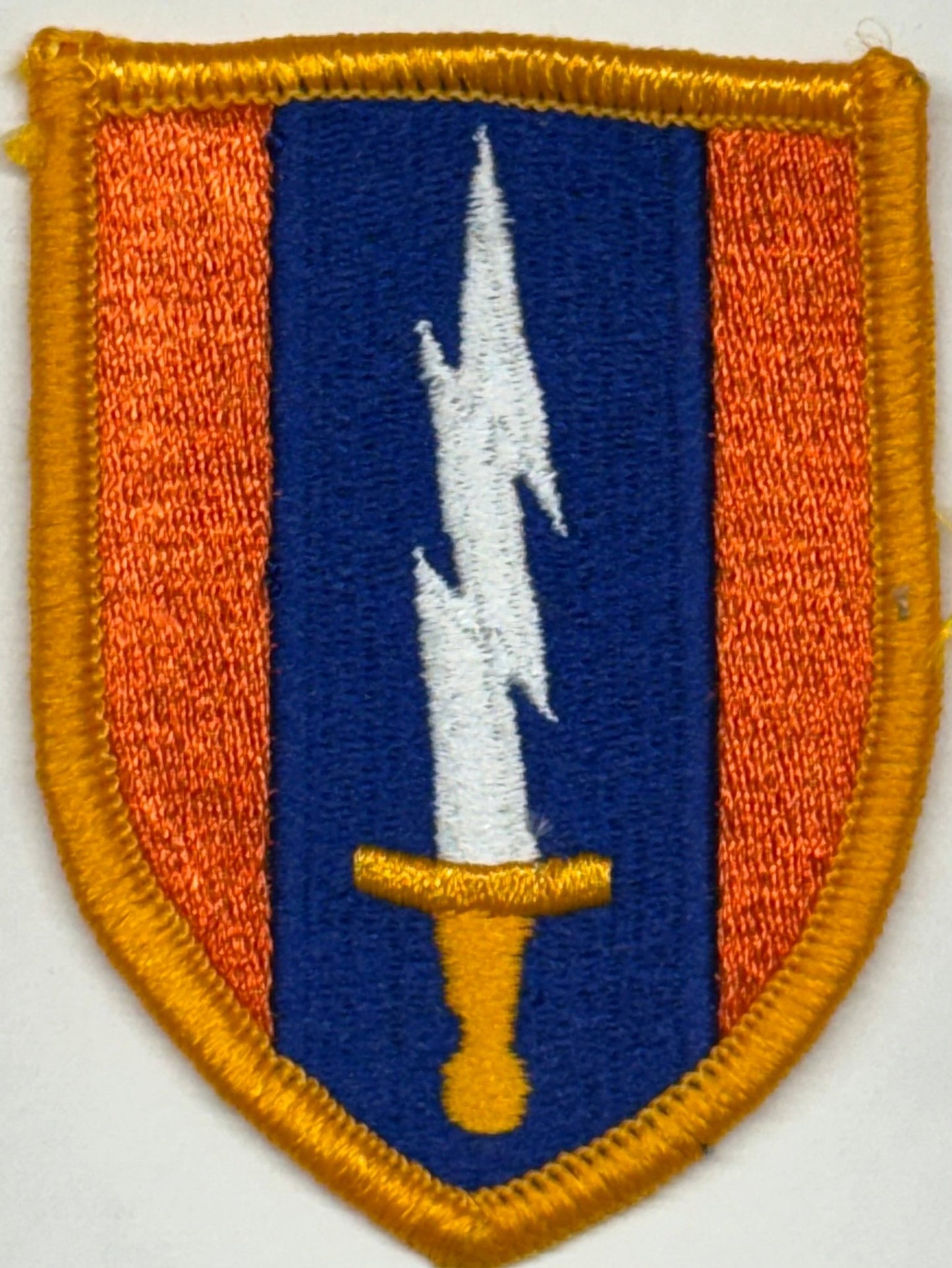 US Army 1st Signal Brigade SSI/Patch Color Merrowed Edge (1966 - ) - Bateleur Militaria