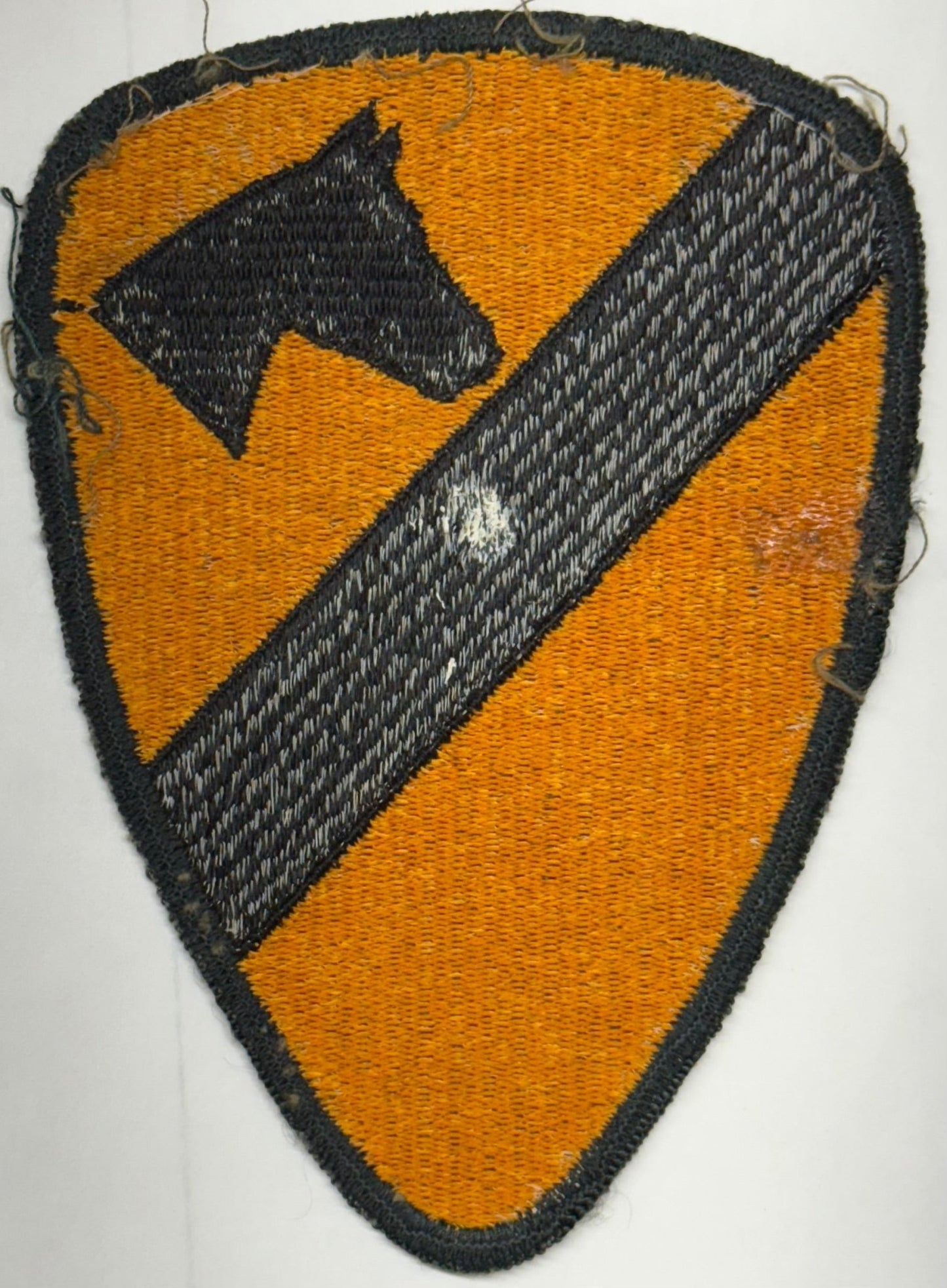 US Army 1st Cavalry Division SSI/Patch Color Cut Edge Dark Green Border - Bateleur Militaria