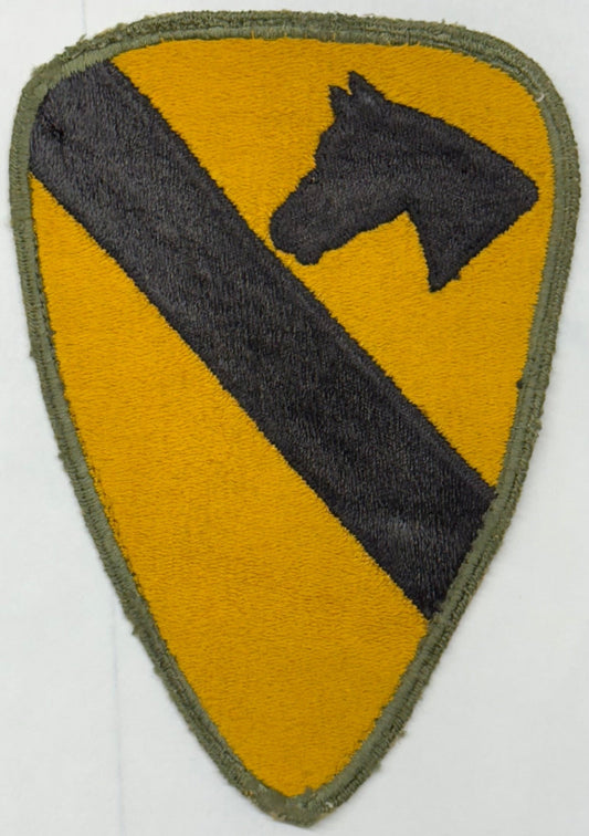 US Army 1st Cavalry Division SSI/Patch Color Cut Edge Light Green Border/White Back - Bateleur Militaria
