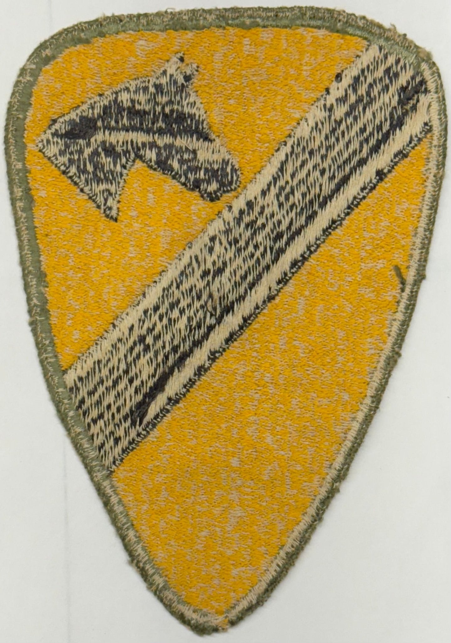 US Army 1st Cavalry Division SSI/Patch Color Cut Edge Light Green Border/White Back - Bateleur Militaria