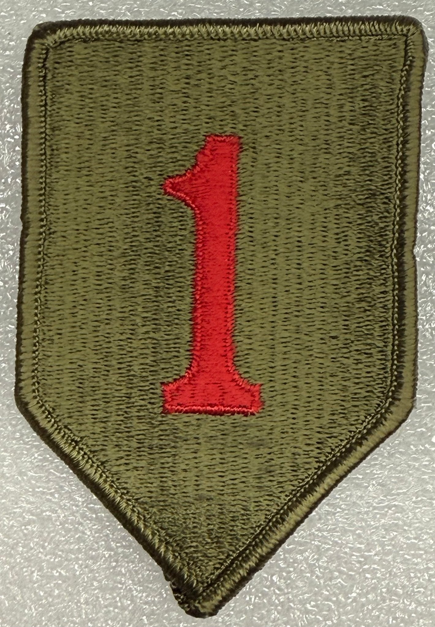 US Army 1st Infantry Division Color SSI/Patch Merrowed Edge (10/31/1918 - ) - Bateleur Militaria