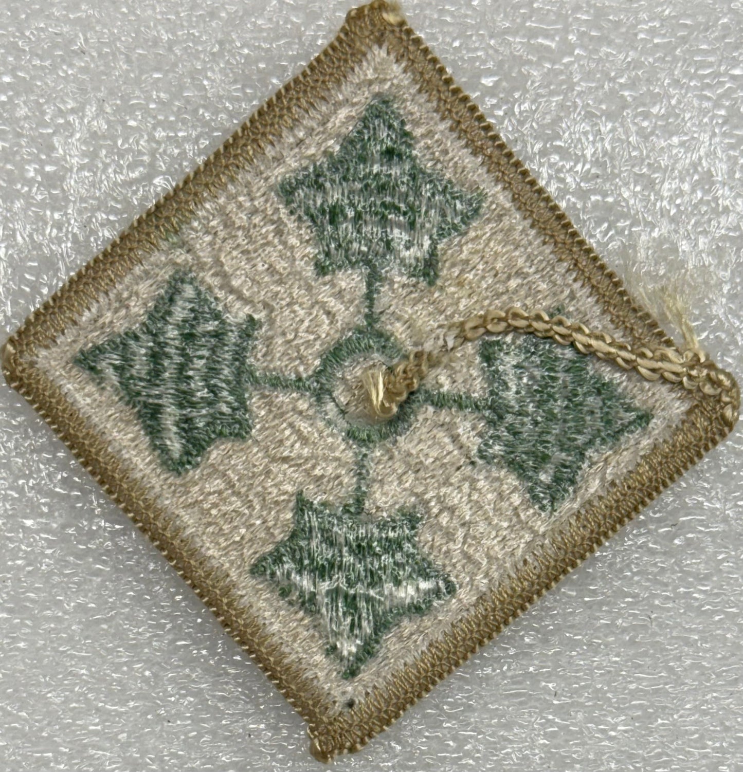 US Army 4th Infantry Division Color SSI/Patch Merrowed Edge 2nd Design (1958 - ) - Bateleur Militaria