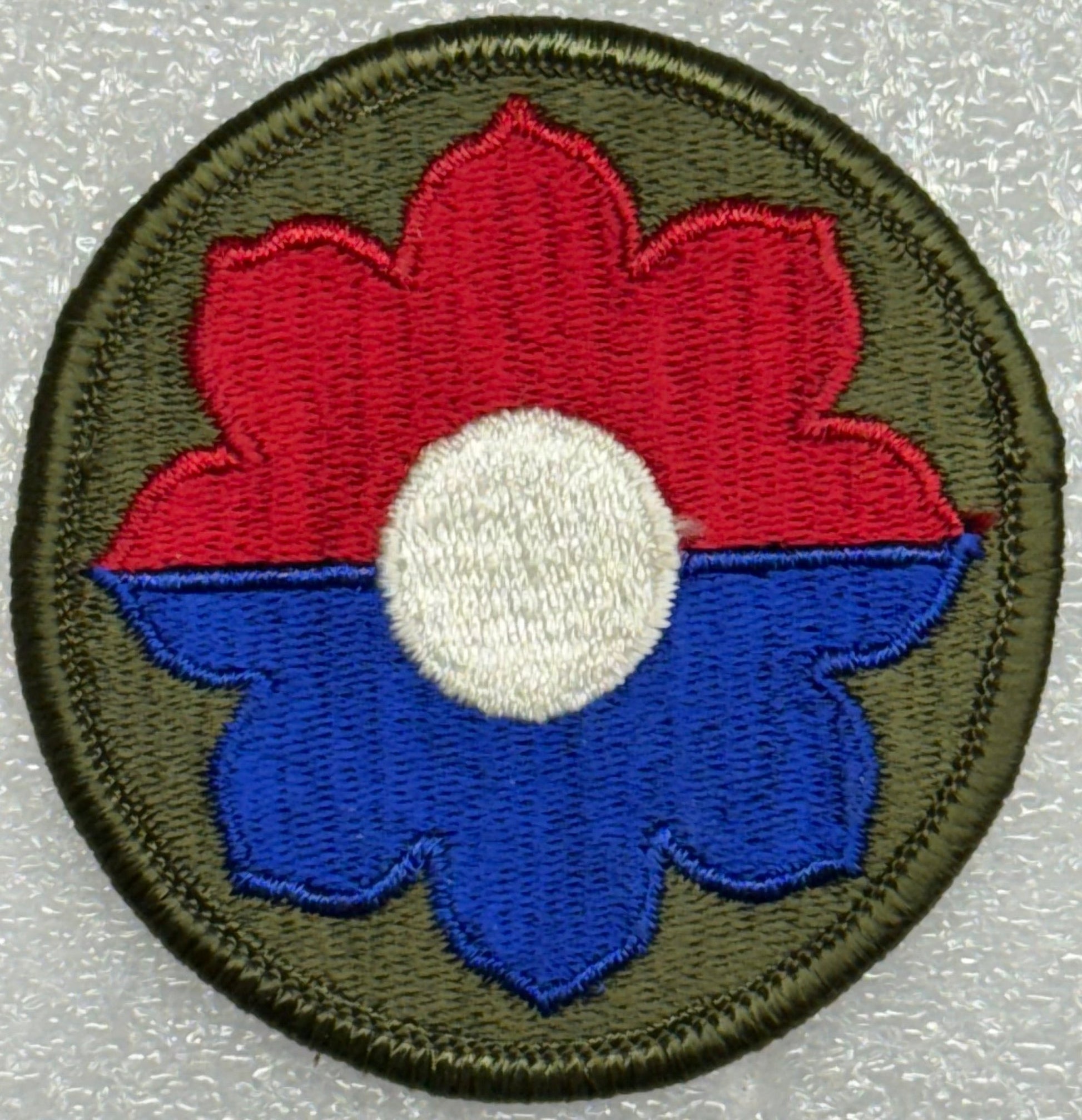 US Army 9th Infantry Division Color SSI/Patch Merrowed Edge (1925 - 1991) - Bateleur Militaria