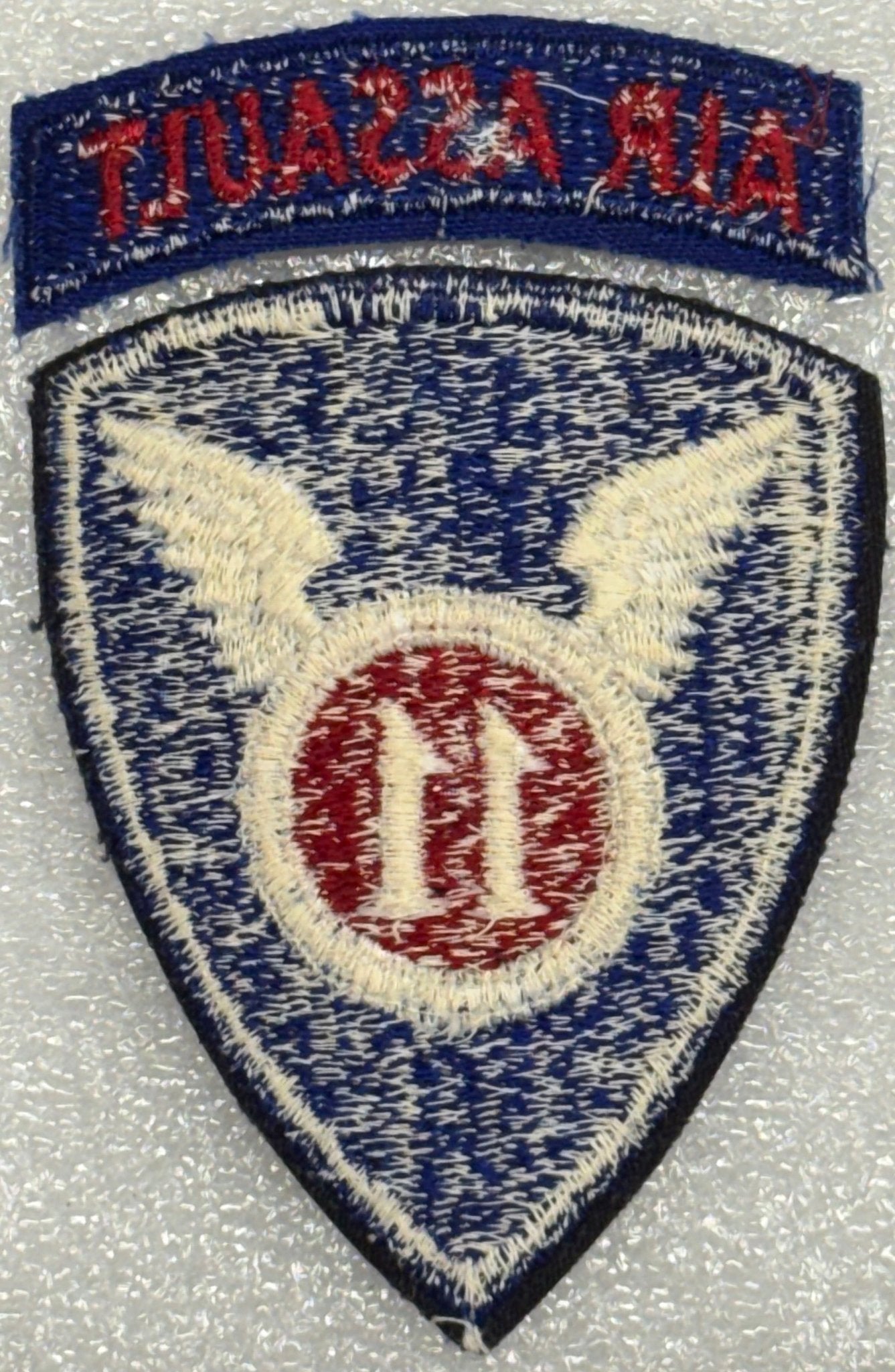 US Army 11th Air Assault Division Cut Edge Color 2 - Piece SSI/Patch (1963 - 1965) NO GLOW - Bateleur Militaria