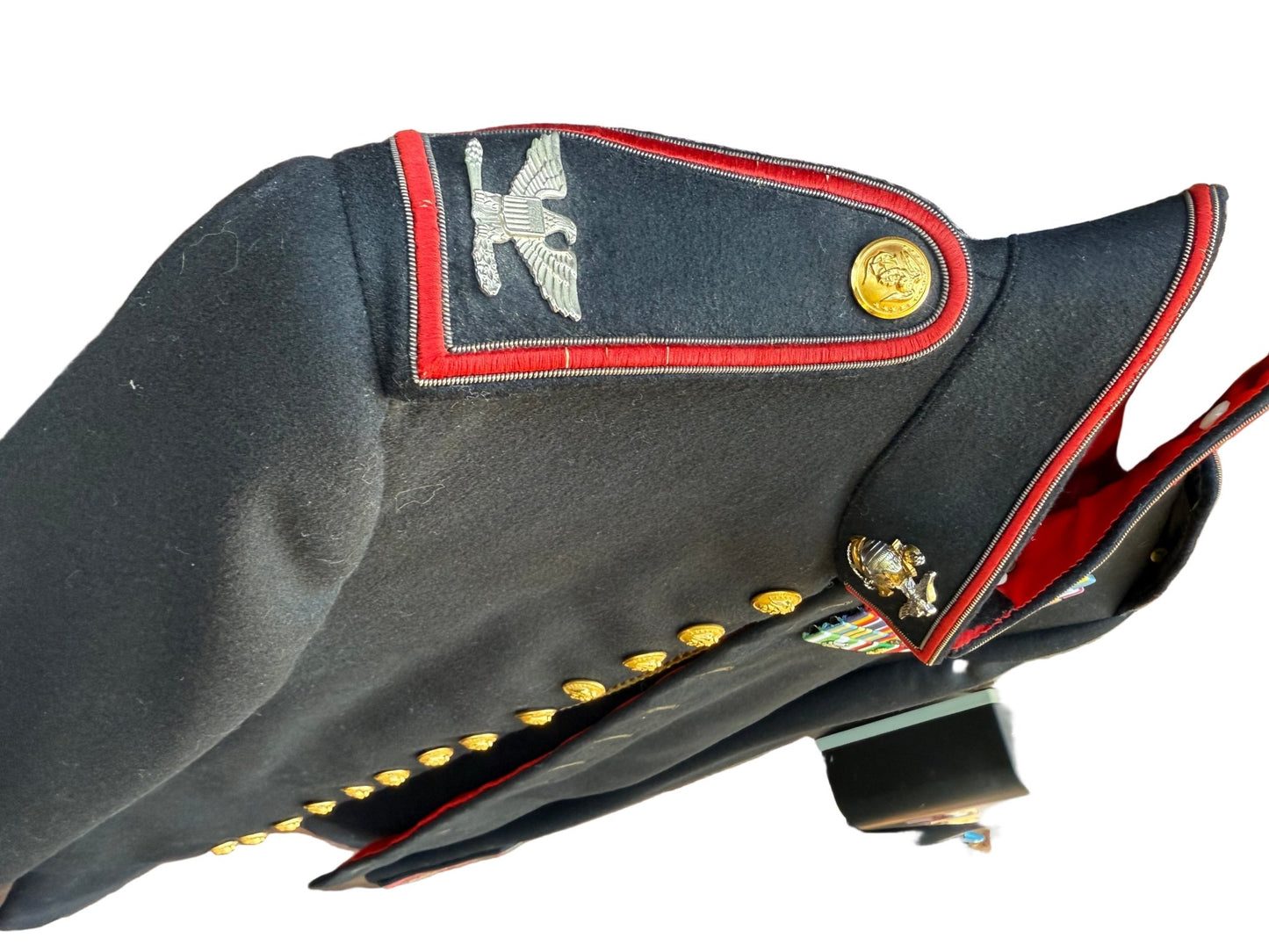 USMC Male Officer's Evening Dress Uniform with EGA's, Rank, Ribbons and Acrouments - Bateleur Militaria