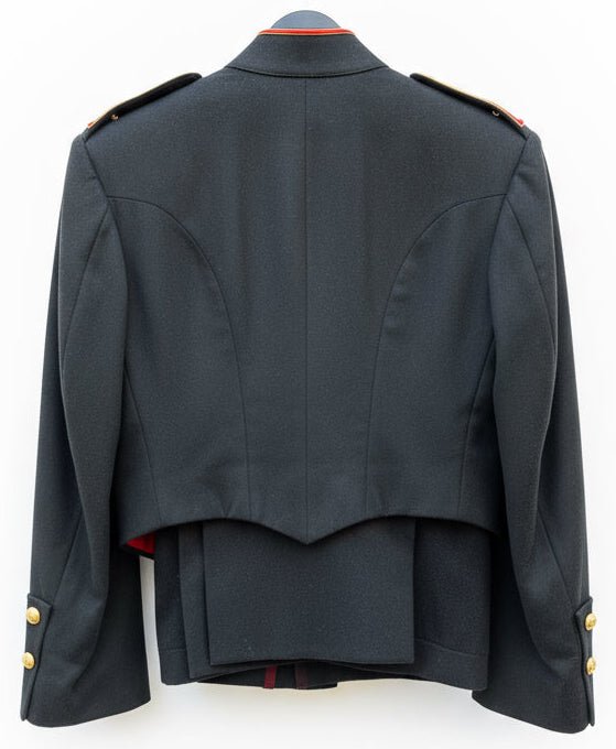 USMC Male Officer's Evening Dress Uniform with EGA's, Rank, Ribbons and Acrouments - Bateleur Militaria