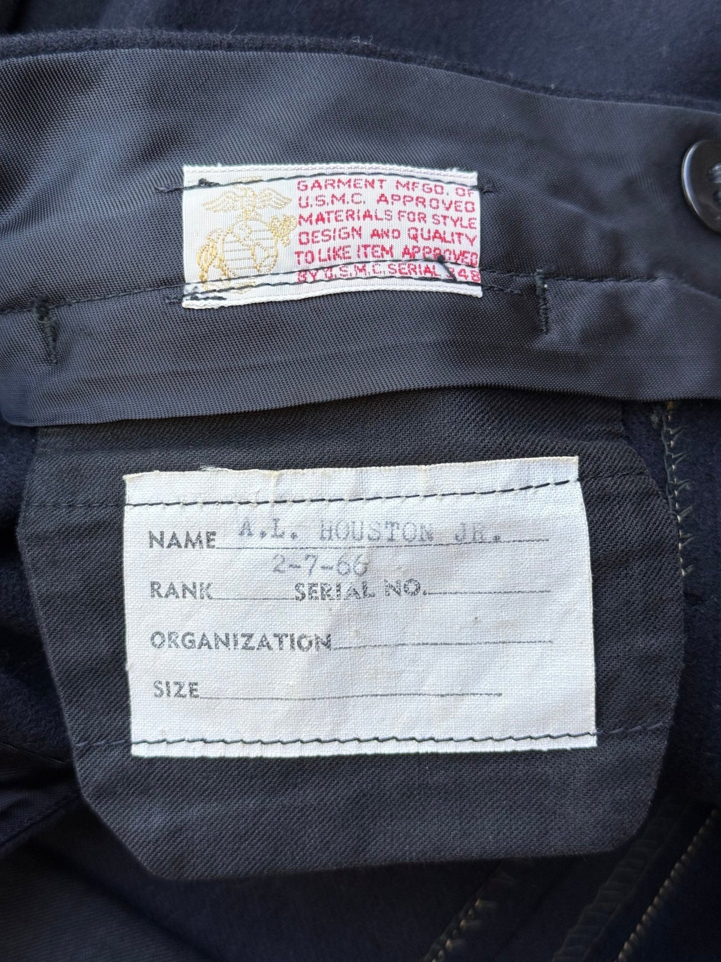 USMC Male Officer's Evening Dress Uniform with EGA's, Rank, Ribbons and Acrouments - Bateleur Militaria