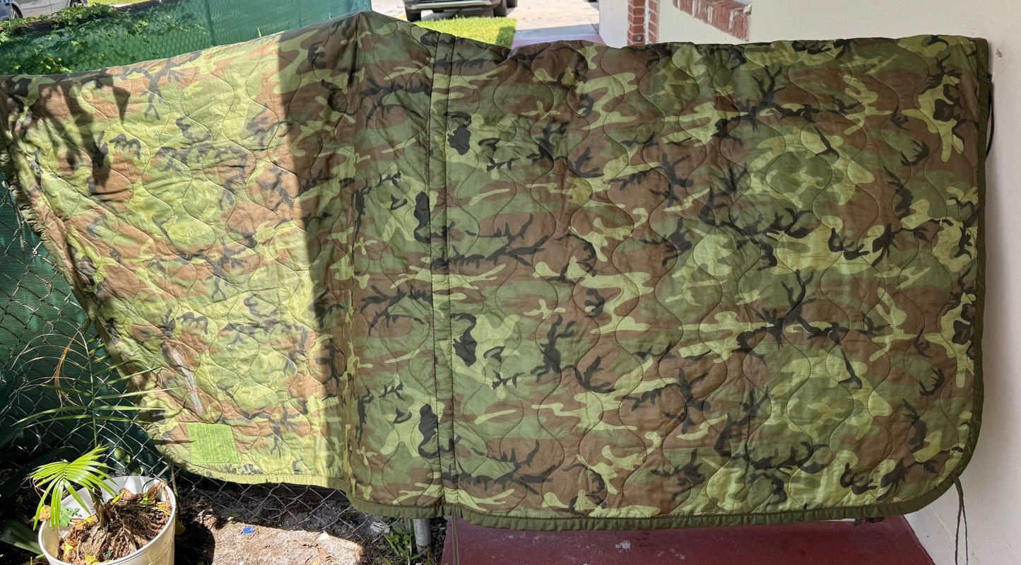 US Vietnam 3rd Pattern Camo Poncho Liner Original Center Seam dated 1968