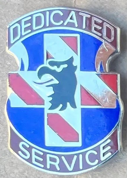 US Army Medical Center Nuremberg DUI Crest Hallmarked - Bateleur Militaria