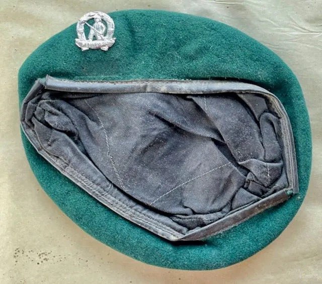 South Africa (SADF) Infantry Commando Beret and Badge Size Small (20.5” Circumference)
