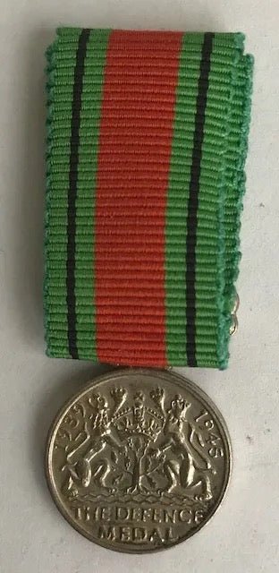 South Africa (SADF) WW2 Defence Medal Miniature 2 - Bateleur Militaria