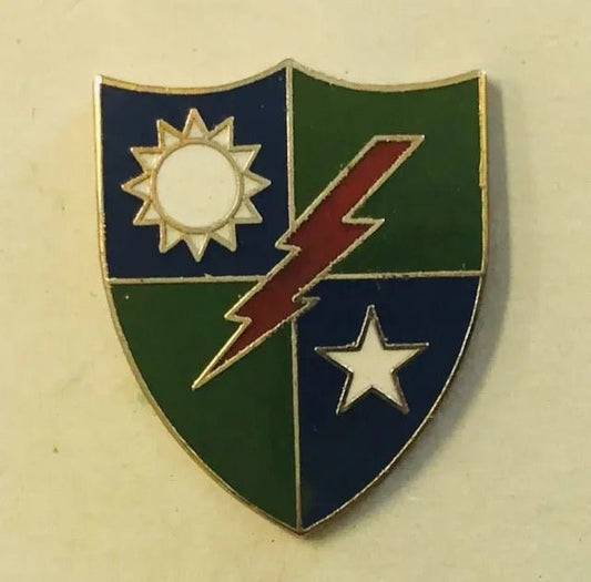 US Army 75th Infantry Division DUI - Bateleur Militaria