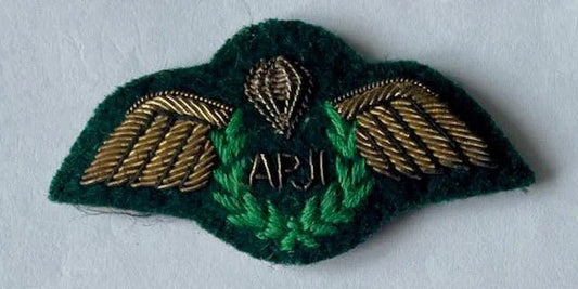 British Assistant Parachute Jump Instructor Wing Bullion & Padded - Bateleur Militaria