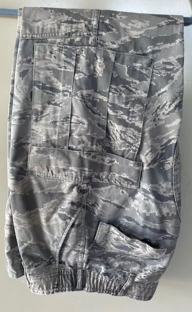 US Air Force Tiger Stripe Coat & Trousers (36R/Large) - Bateleur Militaria
