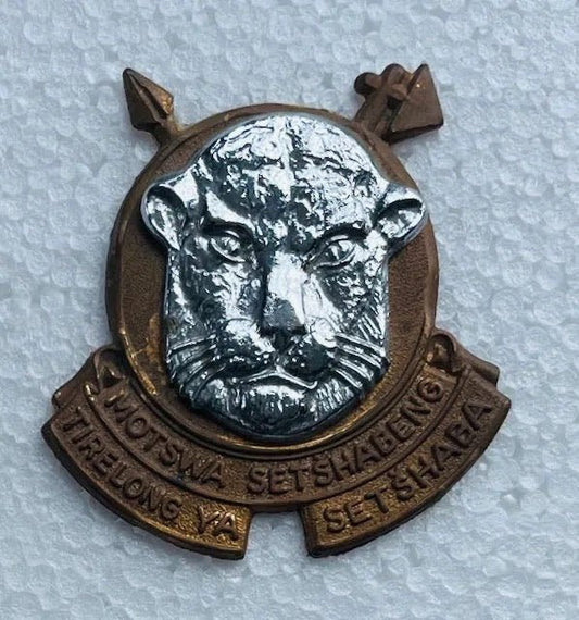 Bophuthatswana Defense Force Cap Badge Bi - Metal - Bateleur Militaria