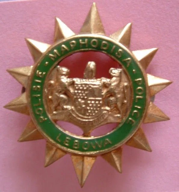 Lebowa Police Cap Badge Type 1 Gilt & Enamel - Bateleur Militaria