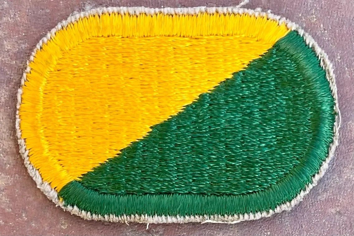 US 3rd Bn 73rd Armored Tank Armor Regt 82nd Airborne Oval Cut Edge - Bateleur Militaria